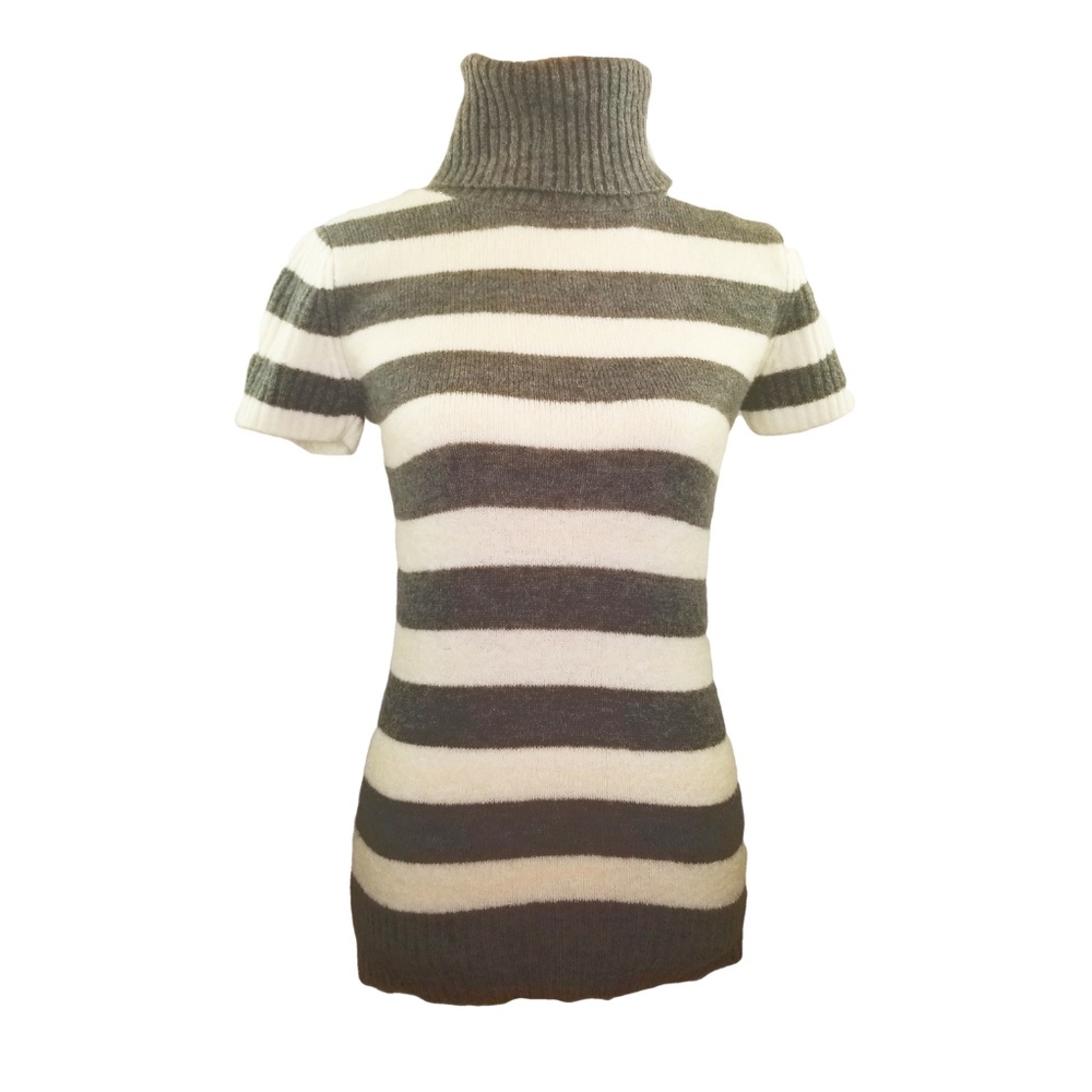 Faded Glory Gray + White Short Sleeved Turtle Neck